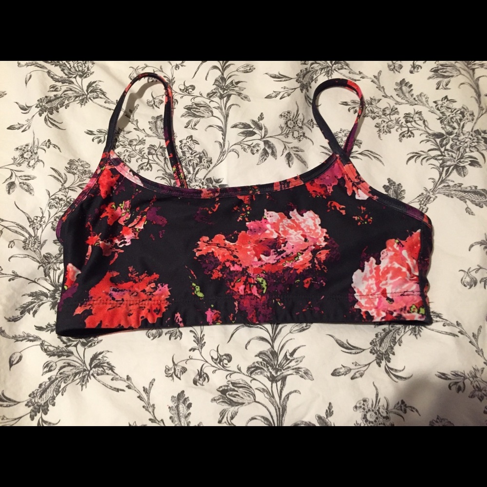 Fabletics floral bra 🌸